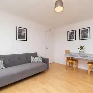 Pass The Keys One Bed Flat With Stunning Views And Free Parking Bath